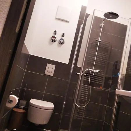 Sroom Stuttgart Flughafen Messe Maison d'hôtes