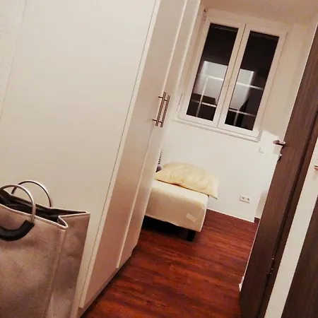 Sroom Stuttgart Flughafen Messe Leinfelden-Echterdingen