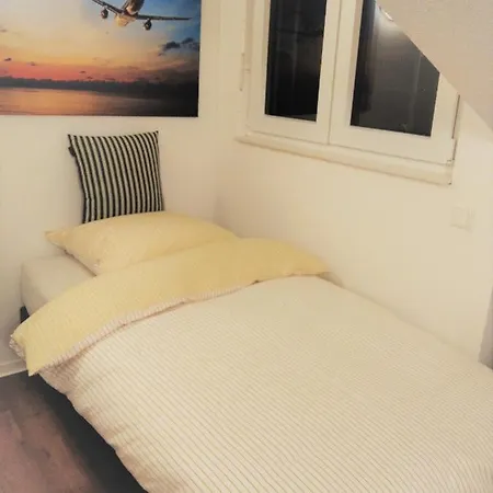 Sroom Stuttgart Flughafen Messe Maison d'hôtes